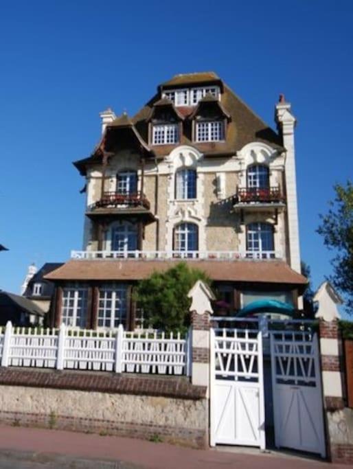 Les Embruns - Le Balcon - 2Eme Etage Apartment Deauville Exterior foto